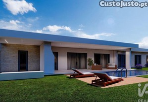 Terreno para construção em Outeiro da Cortiçada e Arruda dos Pisões