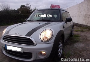MINI Clubman 1.6 D 110 cv Impecvel com todo histrico da Marca - 14