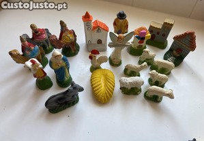 Figuras de Presepio antigo
