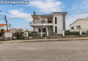Moradia t7 bi-familar em corroios