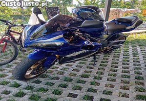 Moto r1 muito bom estado - 09
