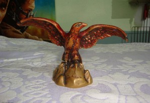 aguia em bronze