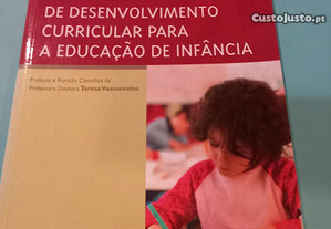 Manual de Desenvolvimento Curricular para a Educação de Infância