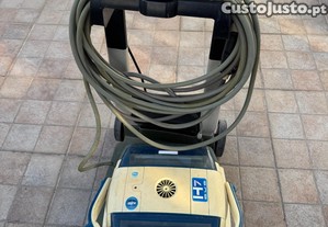 Aspirador robot piscina Astralpool H7 duo avariado