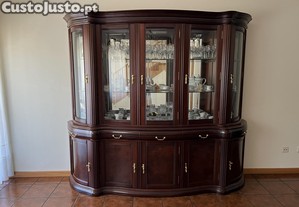Mobília de Sala Como Nova  Mesa + 6 Cadeiras + Móvel Vitrina em Madeira Maciça
