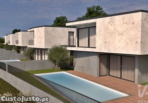 Casa tradicional T3 em Vila meã de 242,00 m²