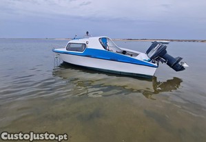 Barco Cabinado 4,60m com Motor Yamaha 40HP / 2 tempos   Registo Polaco