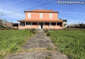 Mordia Individual T4 Com 3666 M2 De Terreno Em...