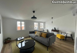 Apartamento T3 Duplex  em Vila Viosa - Mobilado, Equipado e com Terrao.