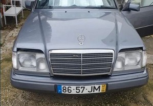 Mercedes-Benz 200 W 124