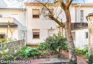 Moradia T3 C/ Logradouro, Aldoar