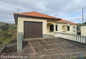 Casa / Villa T4 em Porto da Cruz de 240,00 m
