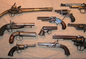 Conjunto de Armas Antigas