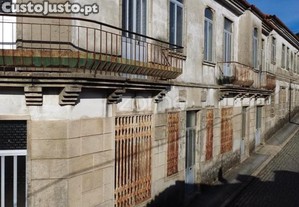 Moradia Bi-Familiar Junto À Igreja De Escariz,...