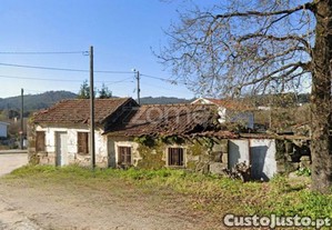 Casa Para Restauro No Centro De Paredes
