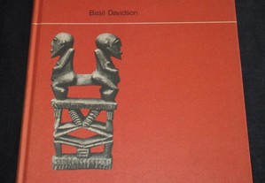 Livro À descoberta do passado de África Basil Davidson 