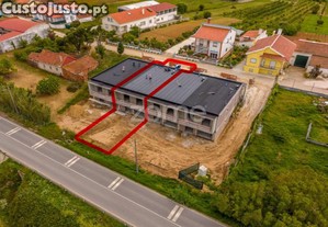 Moradia T3 Com Piscina E Garagem Perto De São...