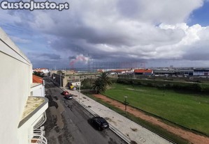 Apartamento T4 Duplex Em Peniche Perto Praia!