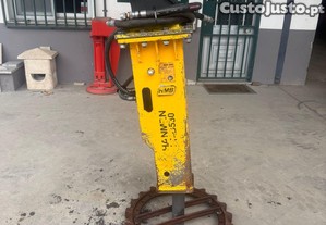 Martelo hidr�ulico suporte Morim para girat�ria de 2,5 a 4,5ton