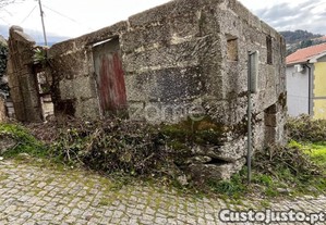 Casa Centenária Para Reconstrução Em Ansiães,...
