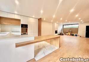 Casa / Villa T3 em Antas e Abade de Vermoim de 246,00 m2