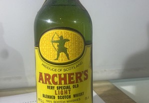 Whisky Archers Very Special Old Light 75/43