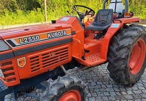 Trator kubota l2550 4x4 30 cv