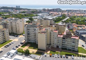 Apartamento T3 Com Arrumos | Alto De Pega |...