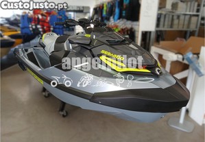 Sea-Doo RXT-X RS 325  A discoteca mais rápida do mar