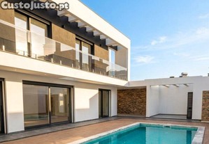 Casa / Villa T4 em Azeitão (São Lourenço e São Simão) de 210,00 m²