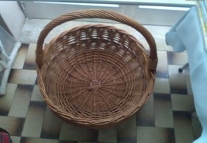 Grande cesta em vime português feito á mão impecáv
