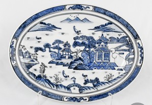 Travessa porcelana da China, decoração Cantão com pagodes e paisagem, Circa 1970 - 31 x 23 cm