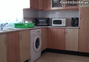 Quartos em Gambelas para raparigas estudantes