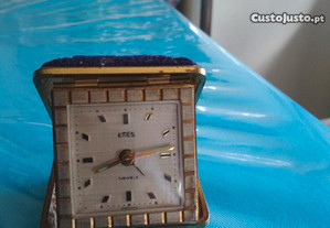 Antigo relógio despertador de viagem, em estado original, com caixa