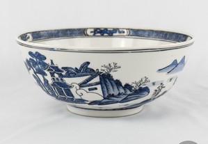 Taça porcelana da China, decoração Cantão com pagodes e paisagem, circa 1970, diam.: 23,4 cm
