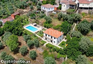 Moradia Com Terreno De 796 M2 - Aldeia De...