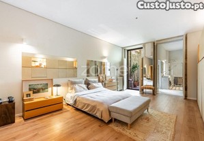 Apartamento T2 + T1 + T0 De Luxo Com Jardim Na...