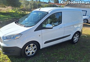 Ford Transit Courier