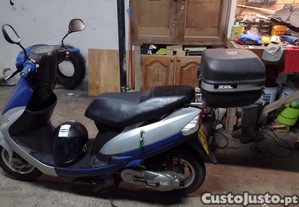 Peugeot v-clic 50cc - 10