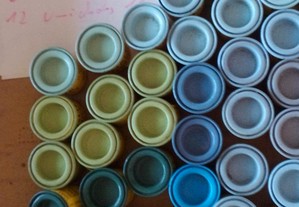 Tinta de esmalte para retoques latas pequenas