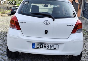 Toyota Yaris 1.0 - 14