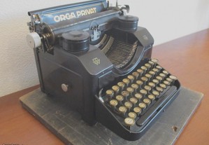 Maquina de escrever 1921 com caixa Funciona