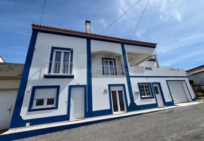 Moradia T3+1 com garagem e terraço Serra d'el Rei