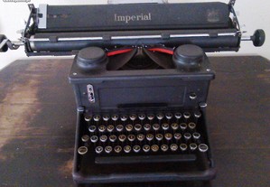 Máquina de escrever Imperial 58