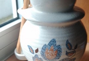 Pote para compotas ou decoração/ Leque em porcelana/ Caneca ananás