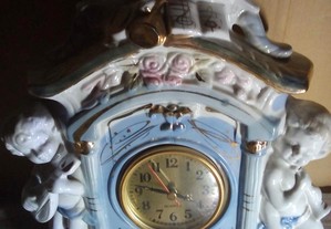relógio de porcelana c/anjos