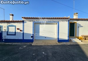 Terreno urbano com garagem. excelente de investimento.