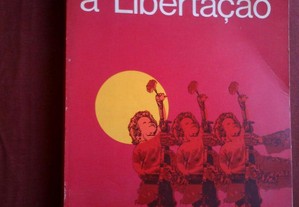 Sérgio Guimarães-Da Resistência à Libertação-1977 Photobook 25 de Abril