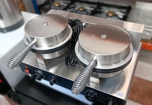 Máquina de waffles dupla redonda (500x350x240mm)
