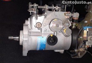 Peugeot 205 1.8D bomba injectora